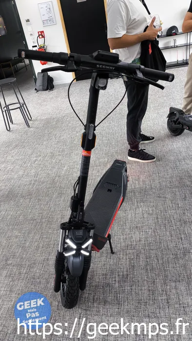 Présentation des nouvelles trottinettes électriques Segway ZT3 MAX et MAX G3 Pro 019